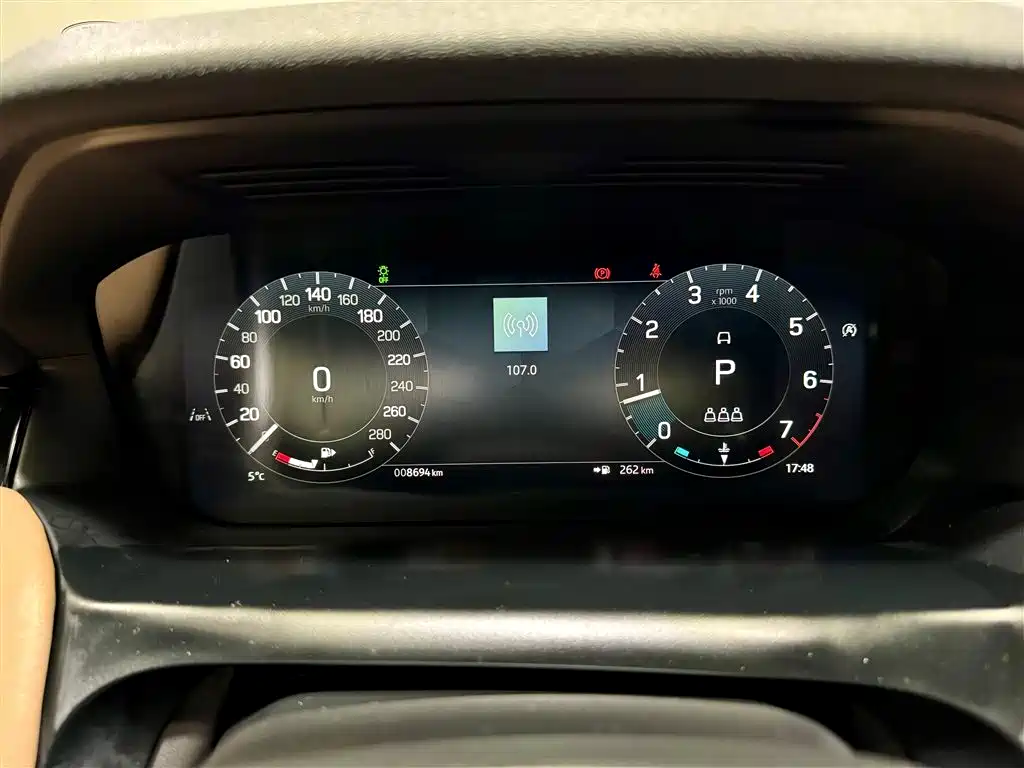 Land Rover Discovery Sport — фото 16