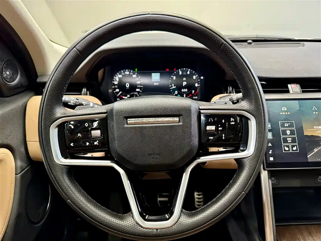 Land Rover Discovery Sport — фото 23
