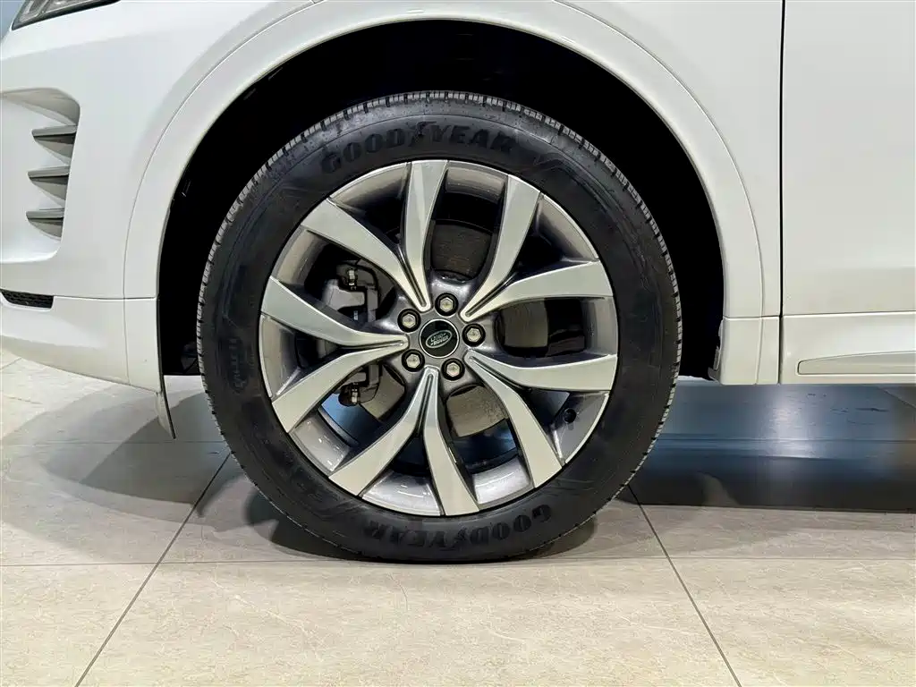 Land Rover Discovery Sport — фото 10