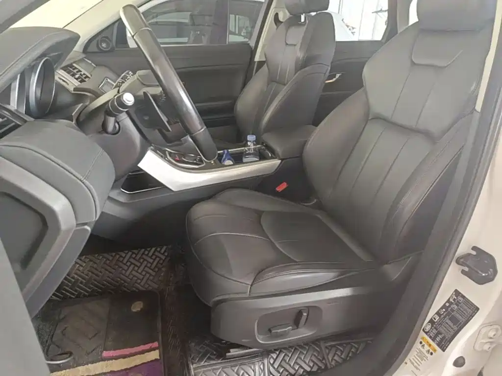 Land Rover Evoque — фото 15