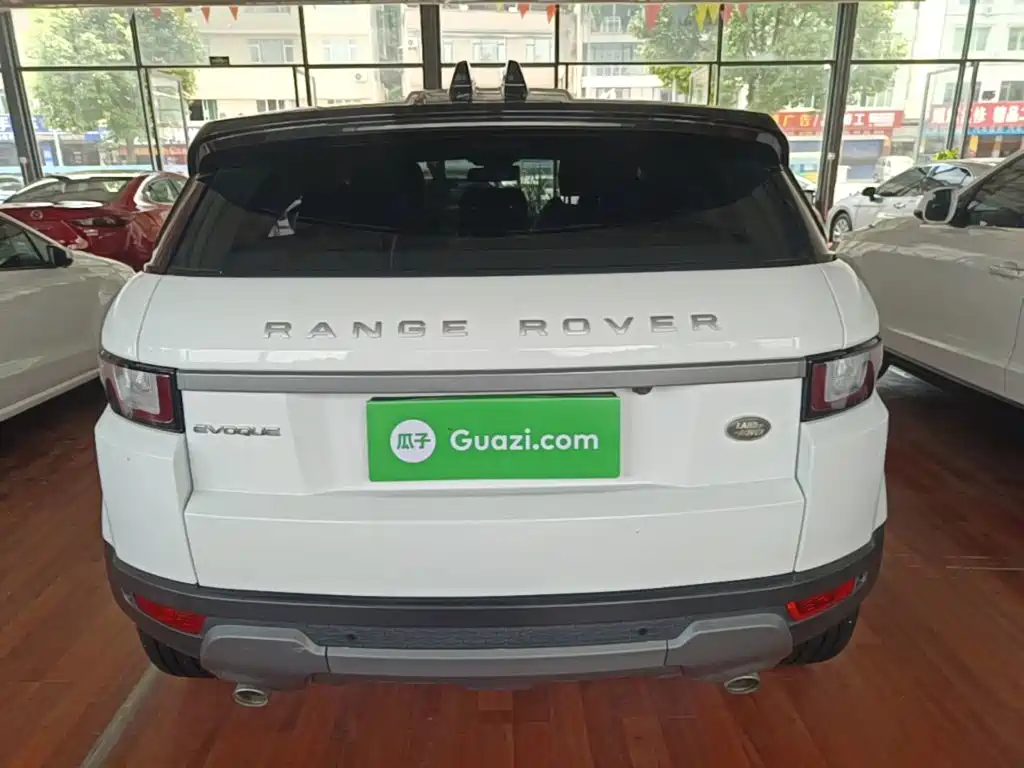 Land Rover Evoque — фото 6