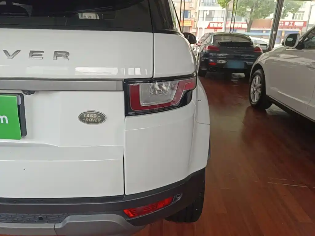 Land Rover Evoque — фото 8