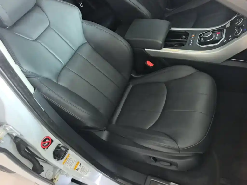 Land Rover Evoque — фото 25
