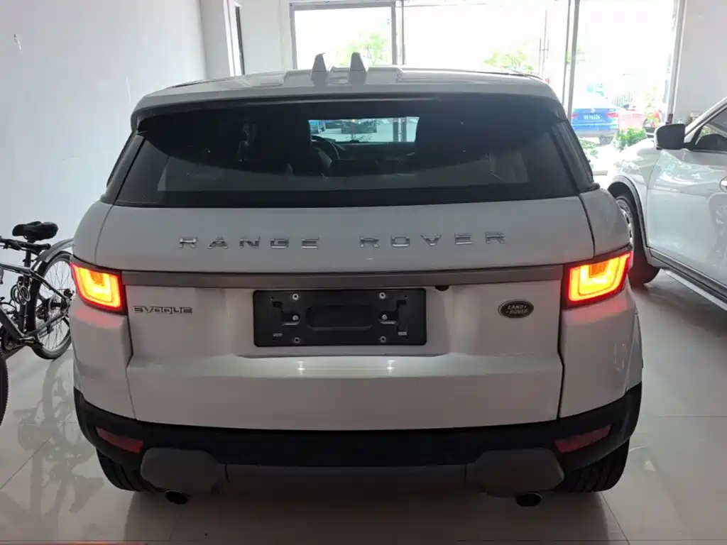 Land Rover Evoque — фото 6