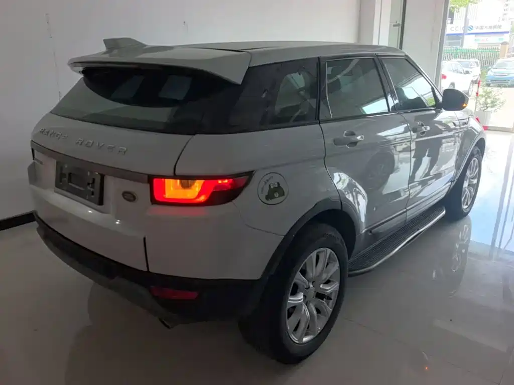 Land Rover Evoque — фото 7