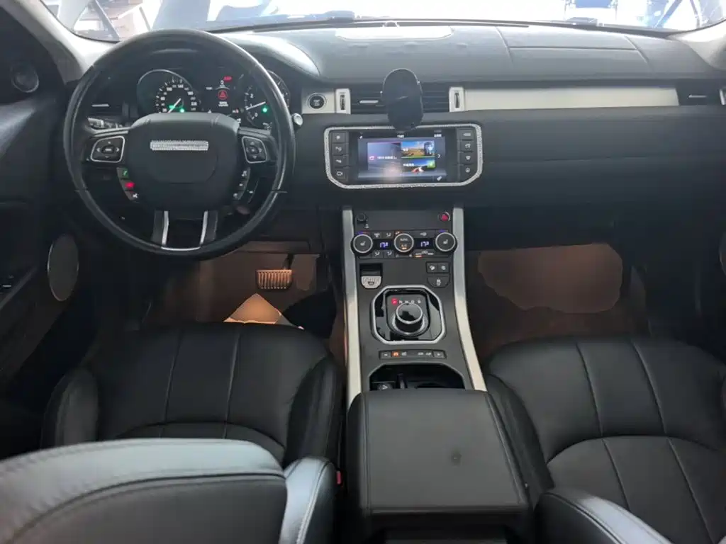 Land Rover Evoque — фото 10