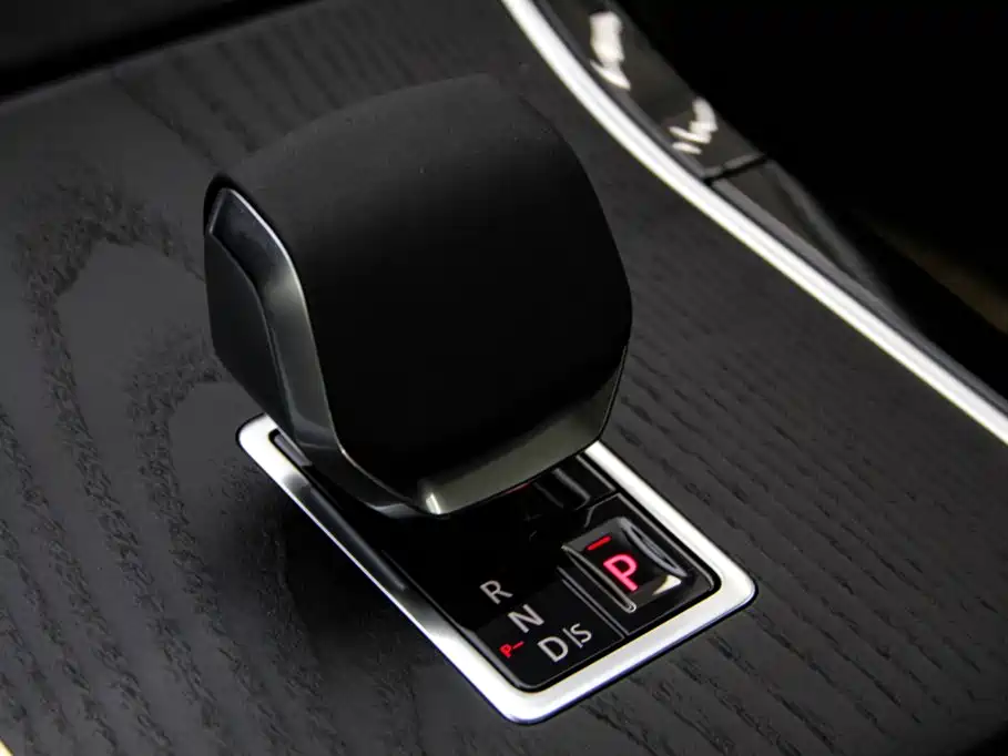 Land Rover Evoque — фото 21