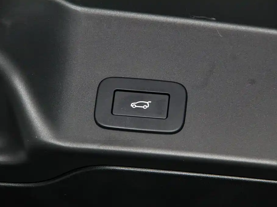 Land Rover Evoque — фото 33