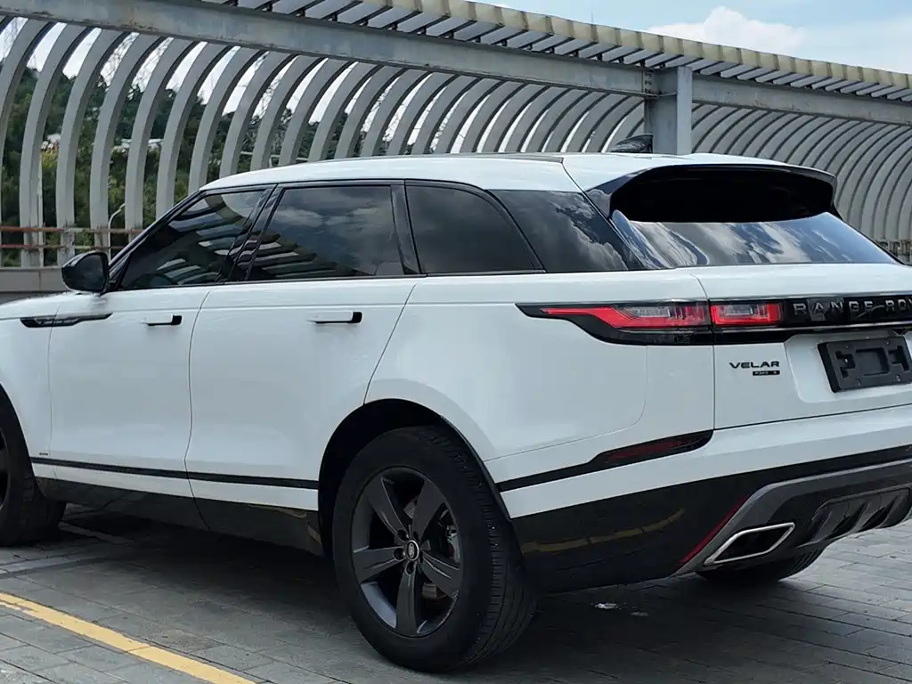Land Rover Velar — фото 13