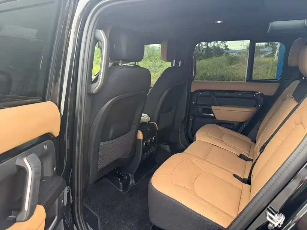 Land Rover Defender — фото 6