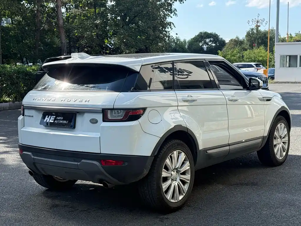 Land Rover Evoque — фото 13