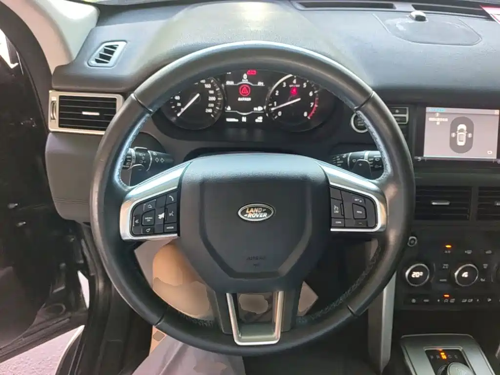 Land Rover Discovery Sport — фото 11