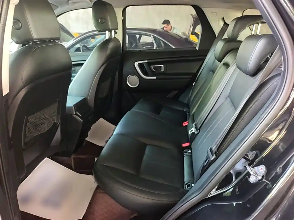 Land Rover Discovery Sport — фото 17