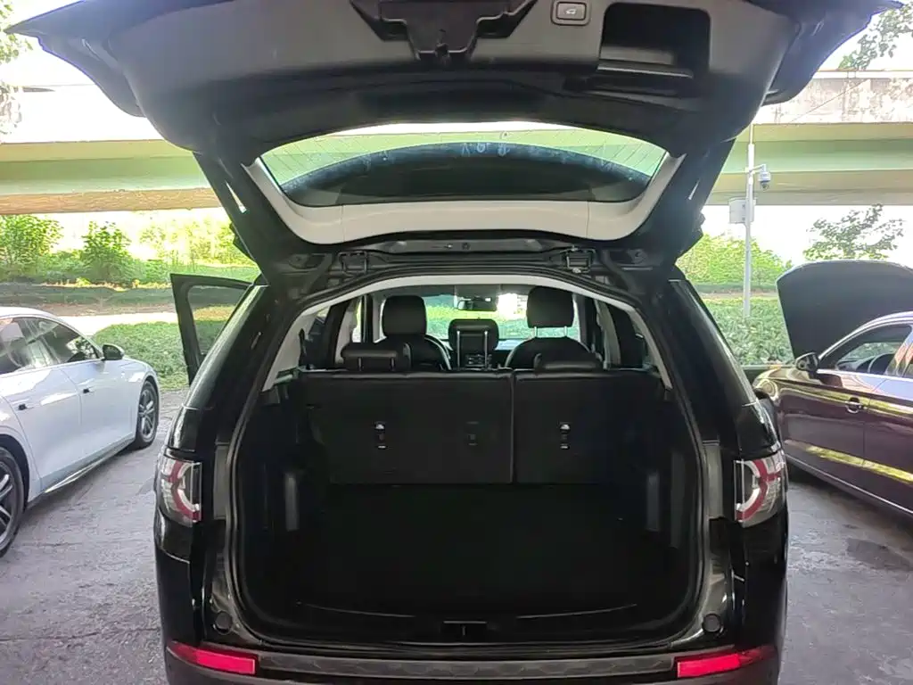 Land Rover Discovery Sport — фото 19