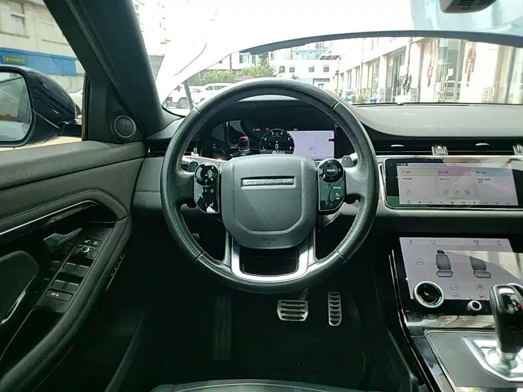 Land Rover Evoque — фото 11