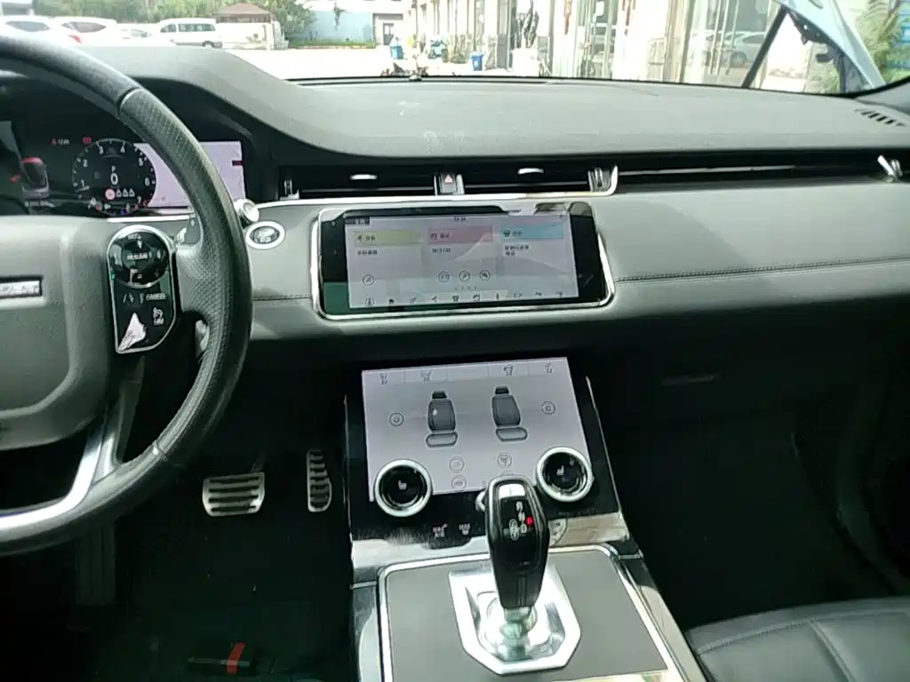 Land Rover Evoque — фото 13