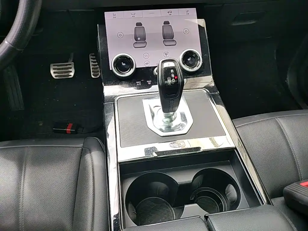 Land Rover Evoque — фото 14
