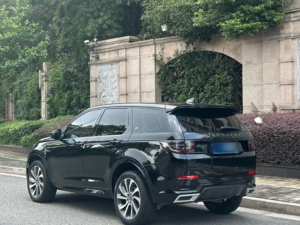 Land Rover Discovery Sport — фото 11