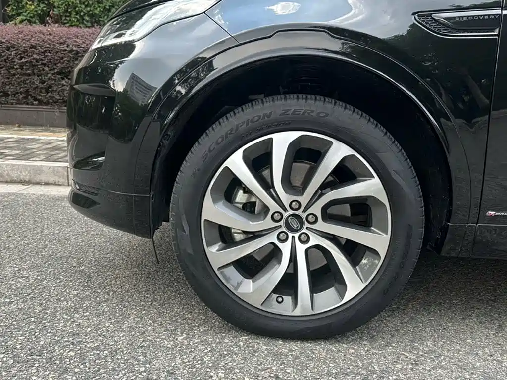 Land Rover Discovery Sport — фото 14