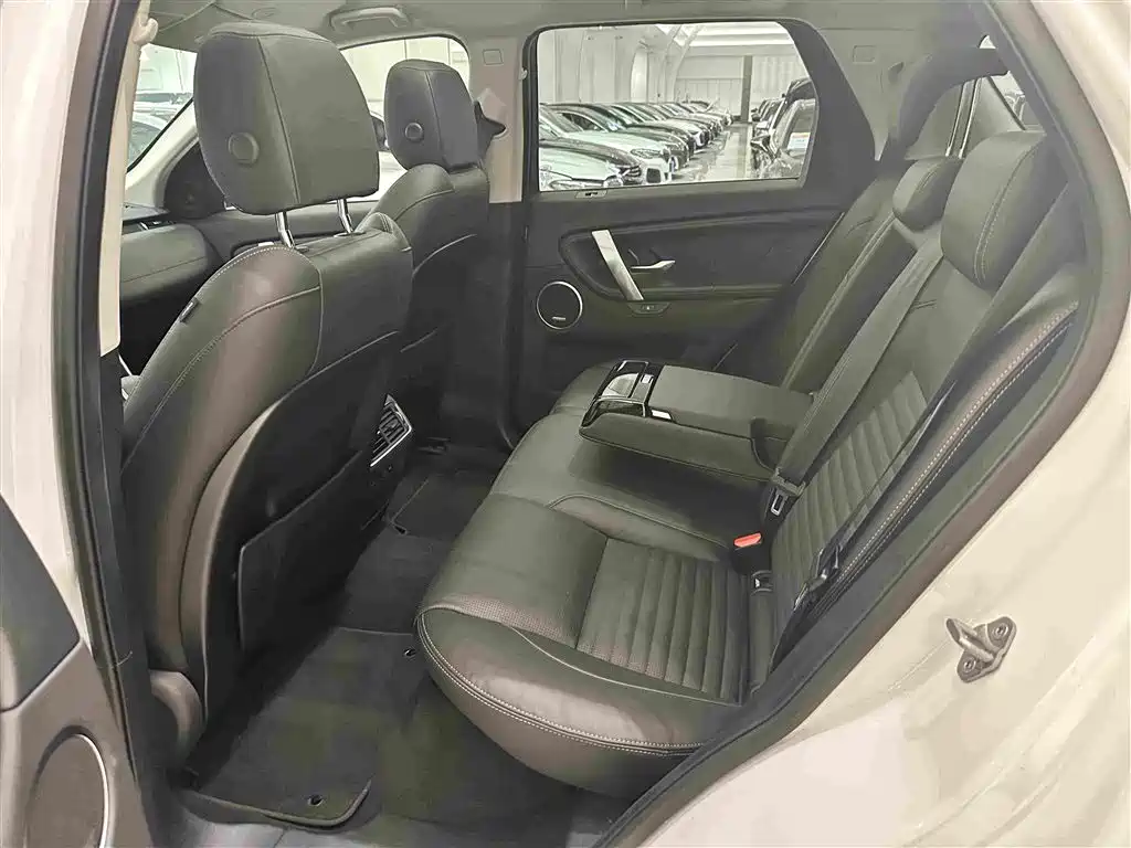 Land Rover Discovery Sport — фото 13