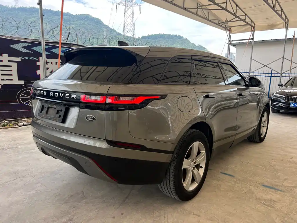Land Rover Velar — фото 13
