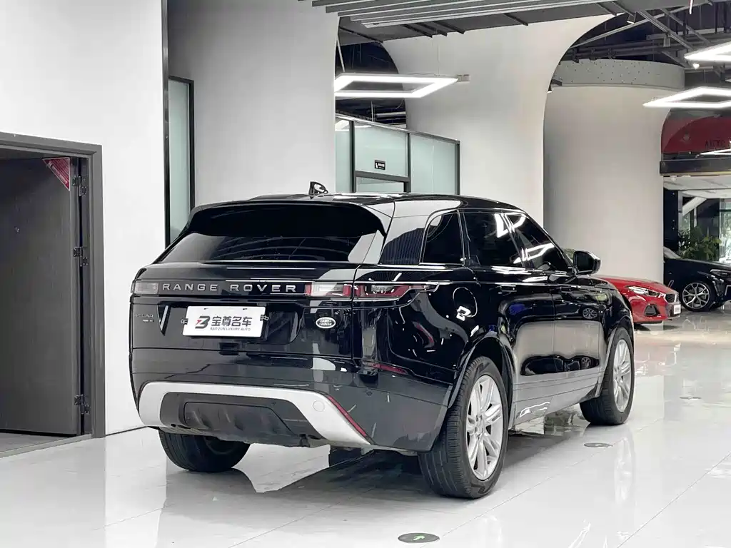Land Rover Velar — фото 11