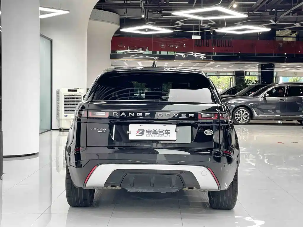 Land Rover Velar — фото 10