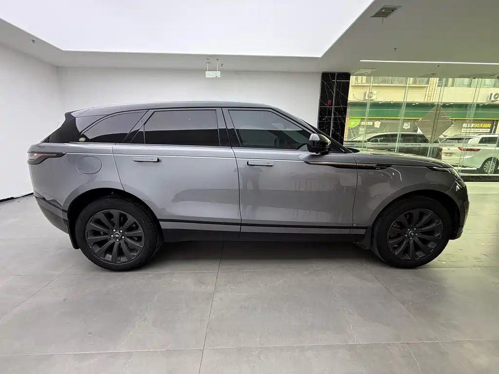 Land Rover Velar — фото 11