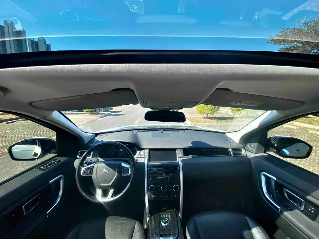 Land Rover Discovery Sport — фото 23