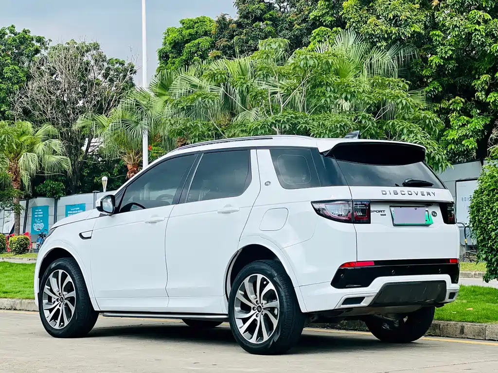 Land Rover Discovery Sport Hybrid — фото 9