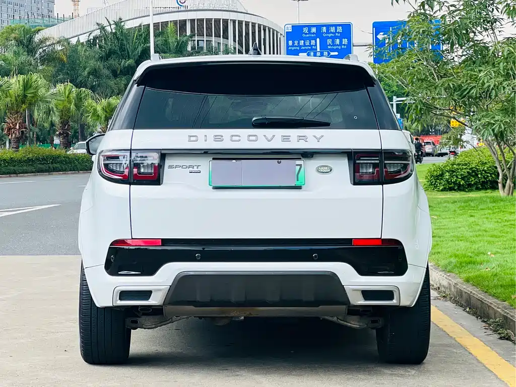 Land Rover Discovery Sport Hybrid — фото 10