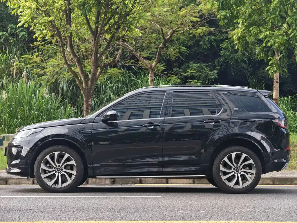 Land Rover Discovery Sport Hybrid — фото 4