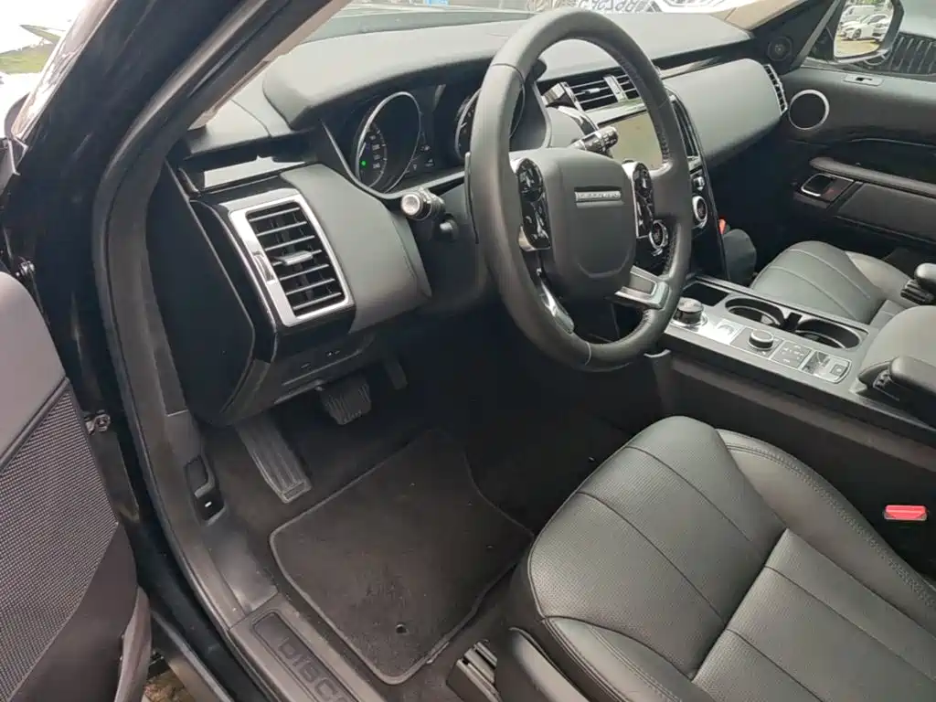 Land Rover Discovery — фото 16