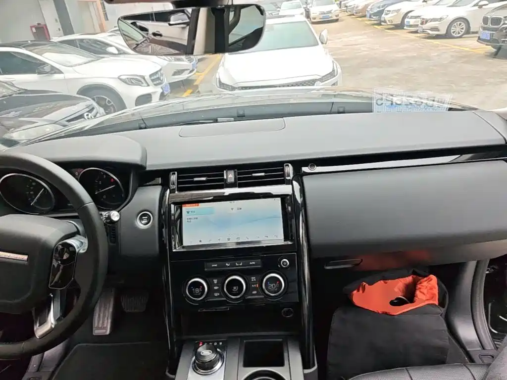 Land Rover Discovery — фото 10
