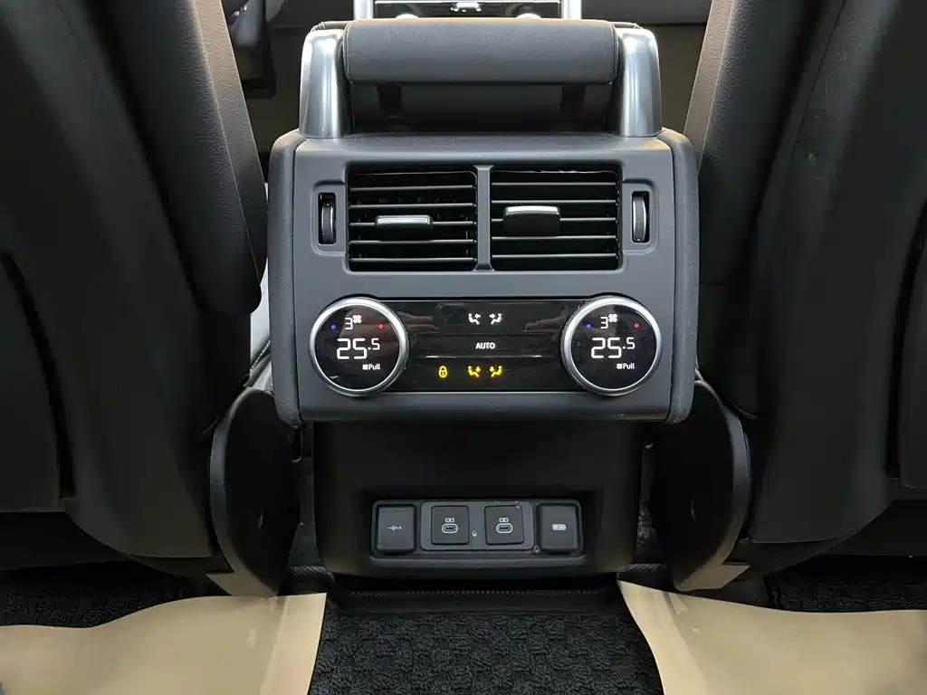 Land Rover Discovery — фото 30