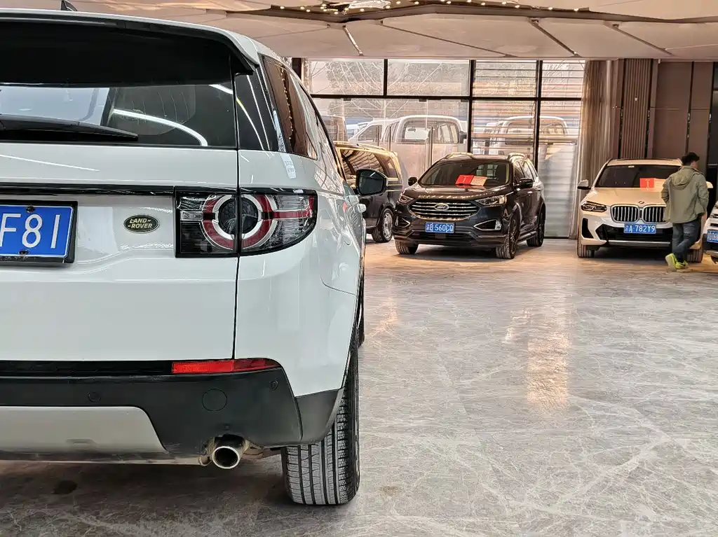 Land Rover Discovery Sport — фото 8