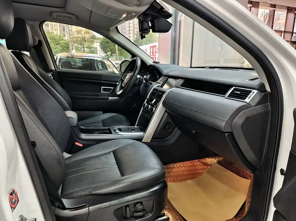 Land Rover Discovery Sport — фото 10