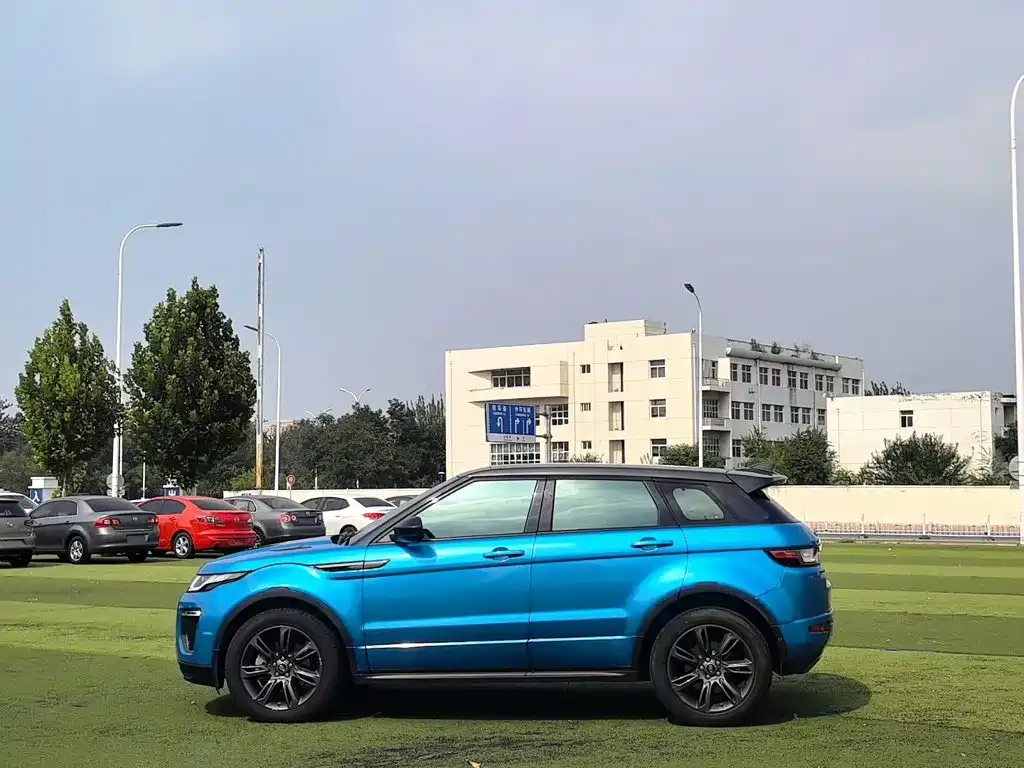 Land Rover Evoque — фото 4