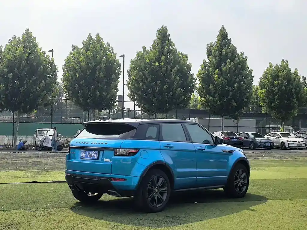 Land Rover Evoque — фото 6