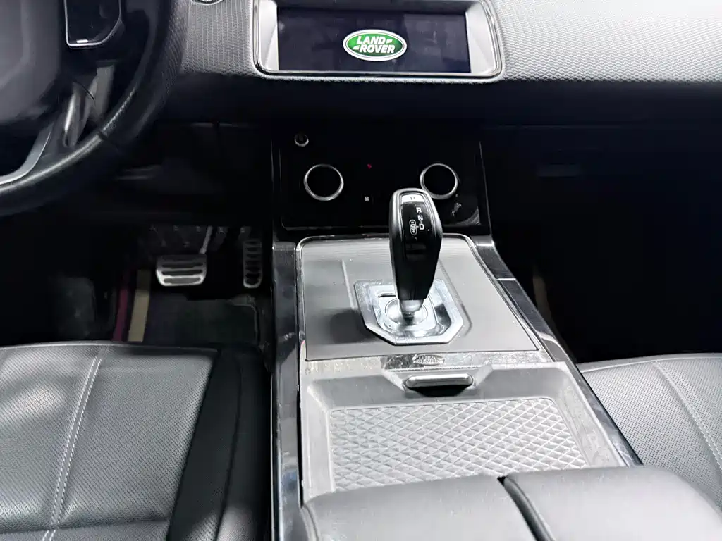 Land Rover Evoque — фото 15