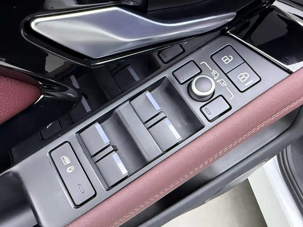 Land Rover Evoque — фото 27