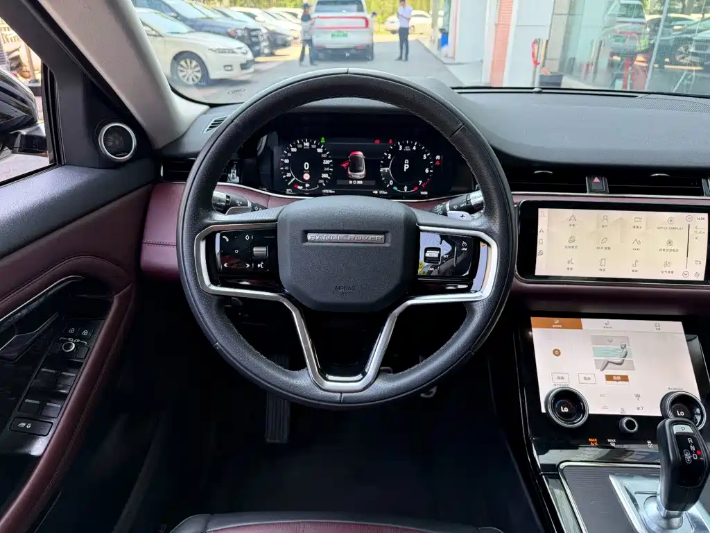 Land Rover Evoque — фото 14