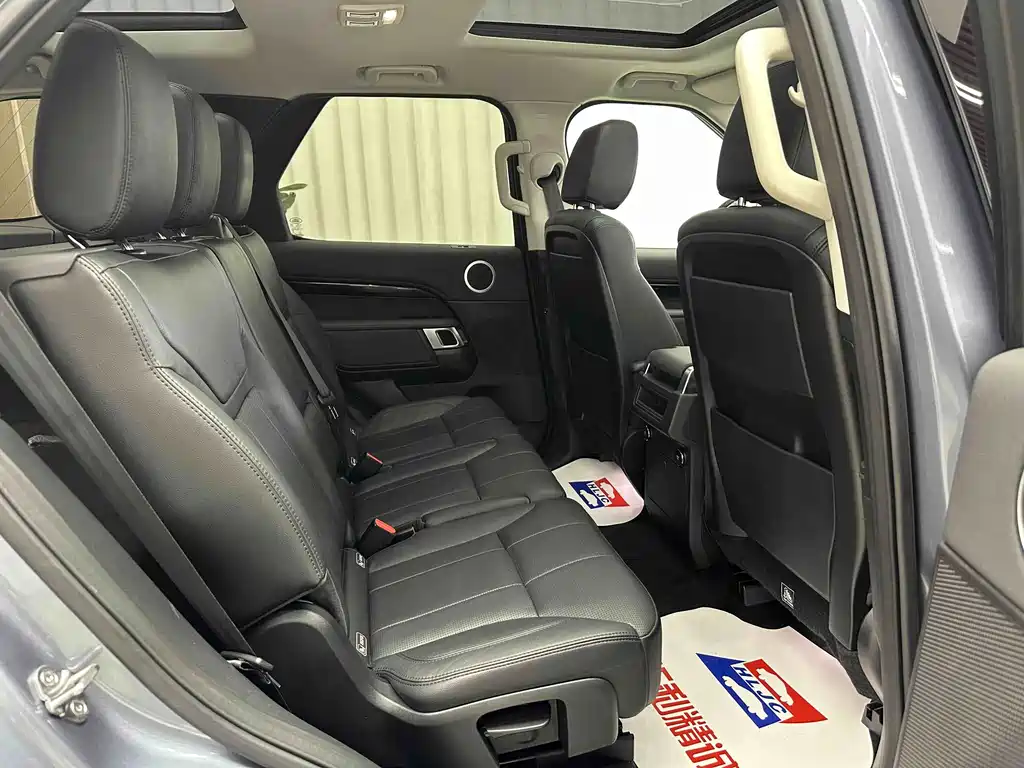 Land Rover Discovery — фото 17