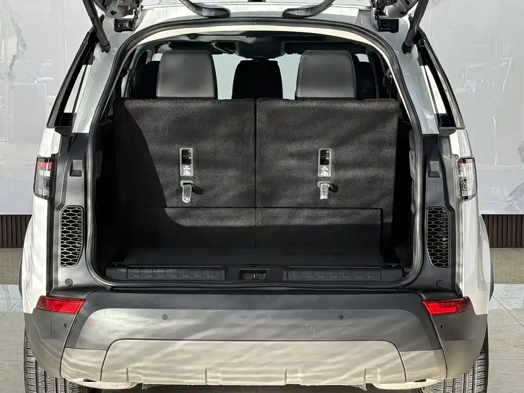 Land Rover Discovery — фото 19