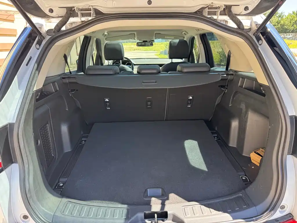 Land Rover Discovery Sport — фото 26