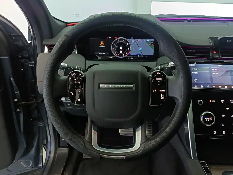 Land Rover Discovery Sport — фото 15