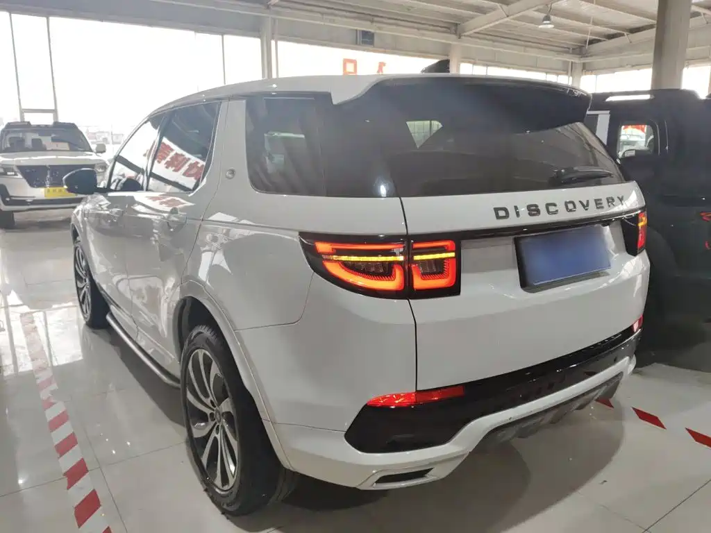 Land Rover Discovery Sport — фото 23