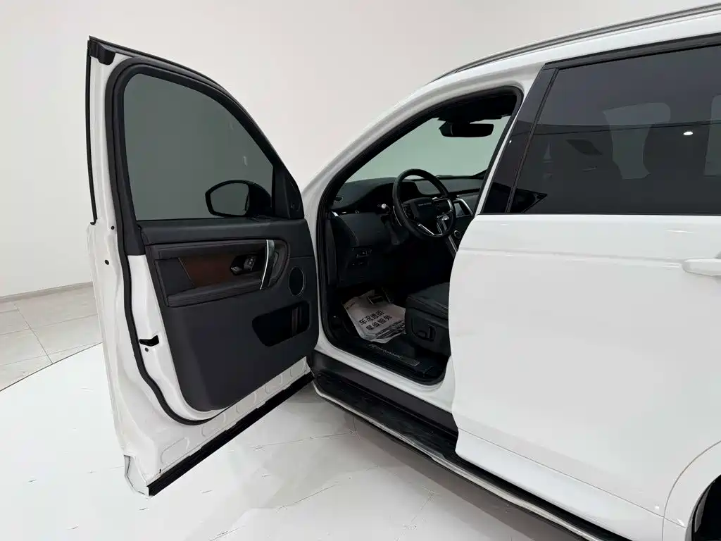 Land Rover Discovery Sport — фото 16