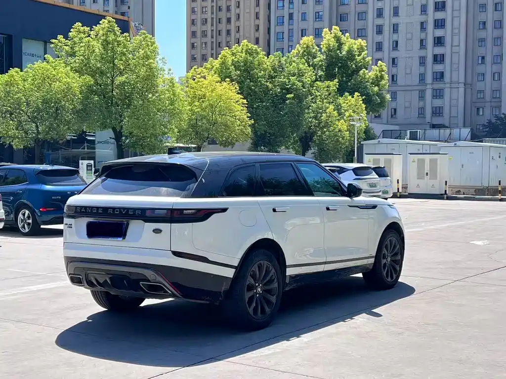 Land Rover Velar — фото 12