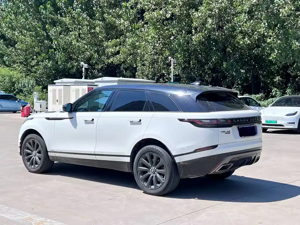 Land Rover Velar — фото 10